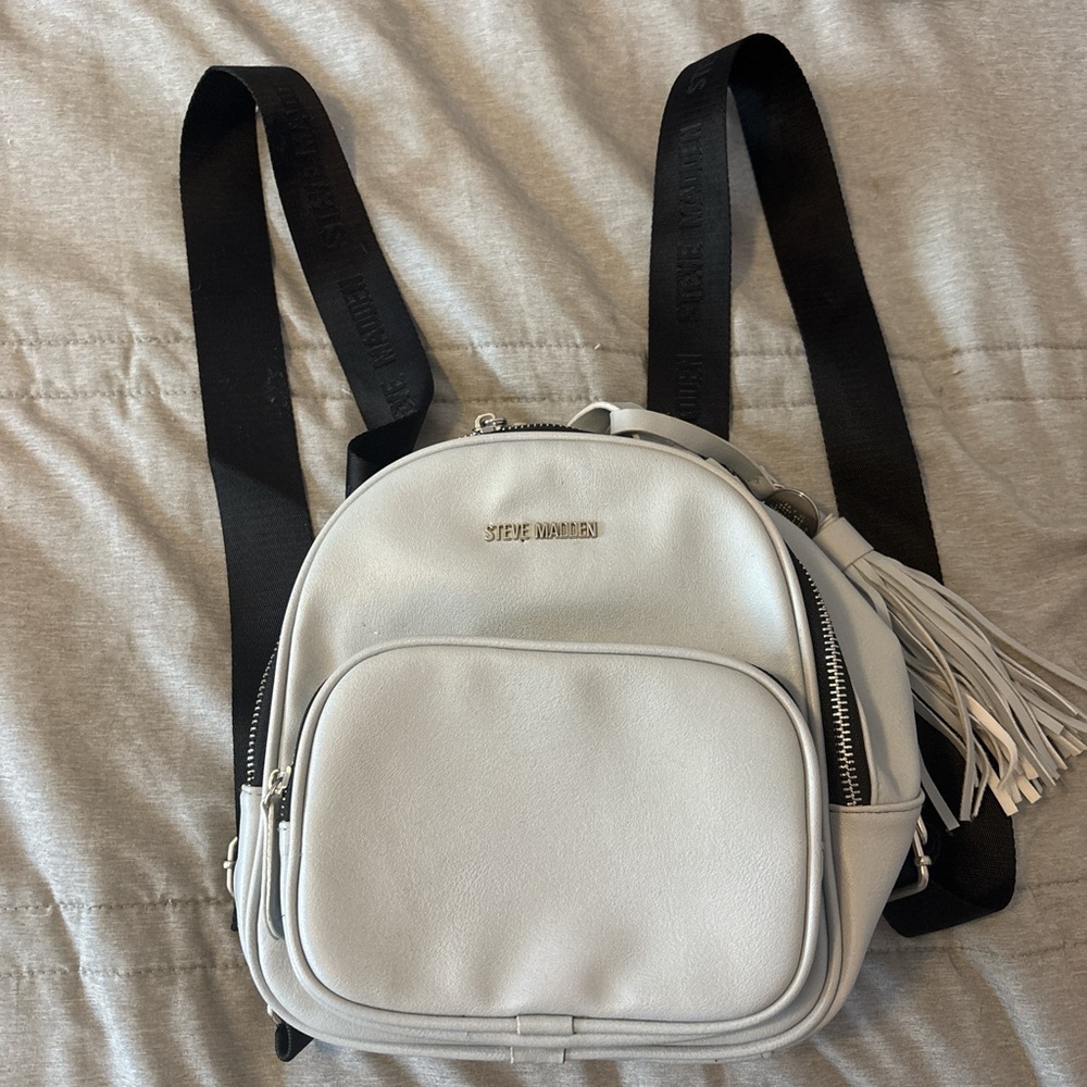 Steve Madden Light Gray Backpack with Black Straps